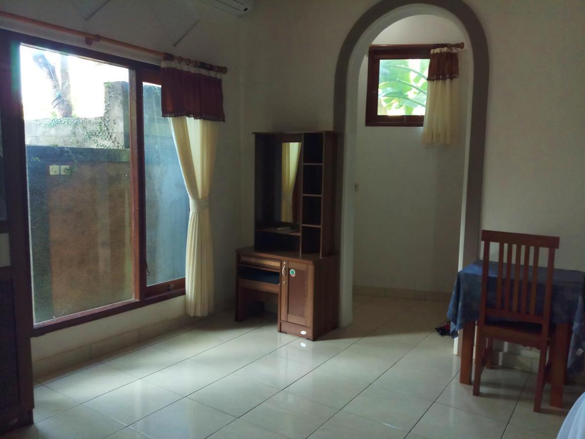 Rumah Wayans Lipah Amed Exteriér fotografie