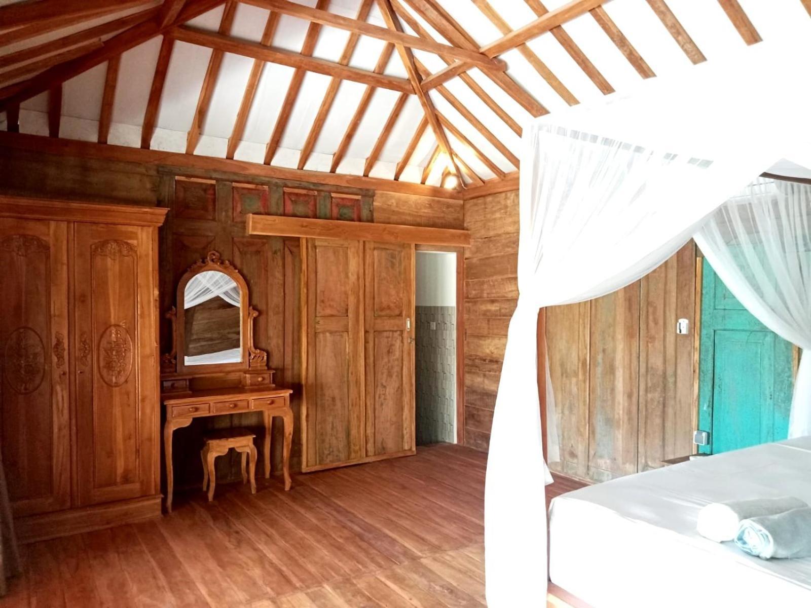 Rumah Wayans Lipah Amed Exteriér fotografie