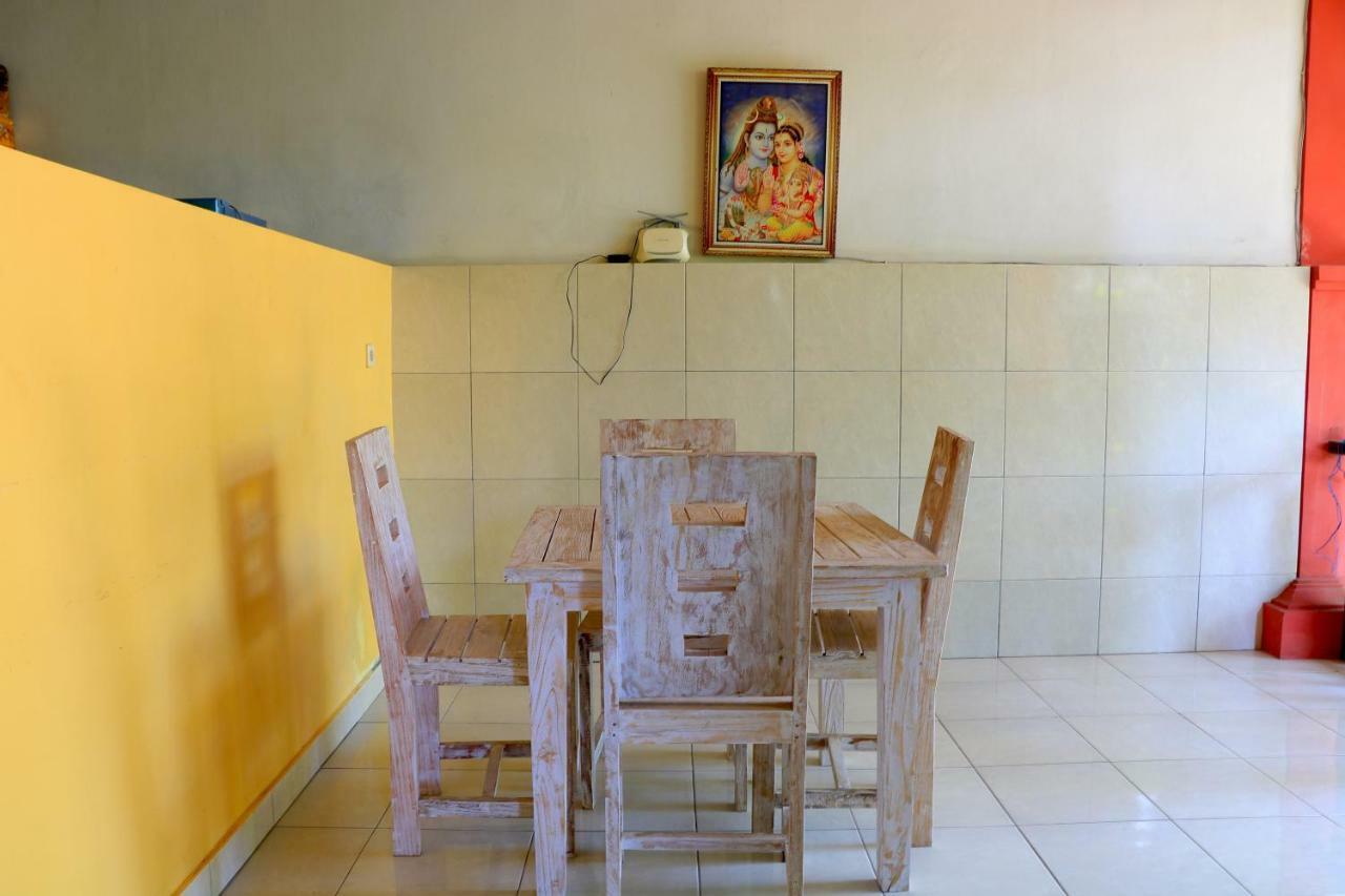 Rumah Wayans Lipah Amed Exteriér fotografie